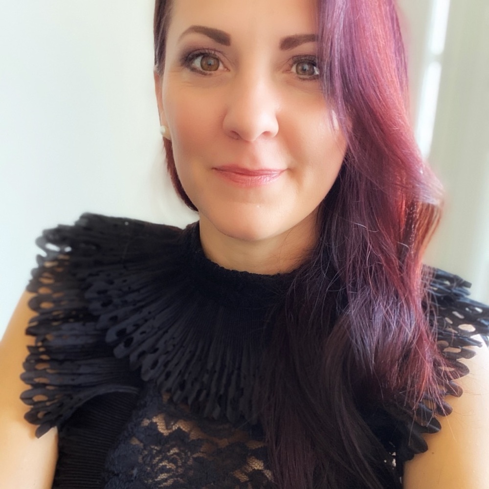 Meet your Posher, Jennifer